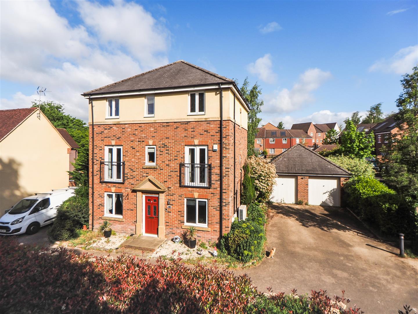 4 bedroom Town house Under Offer