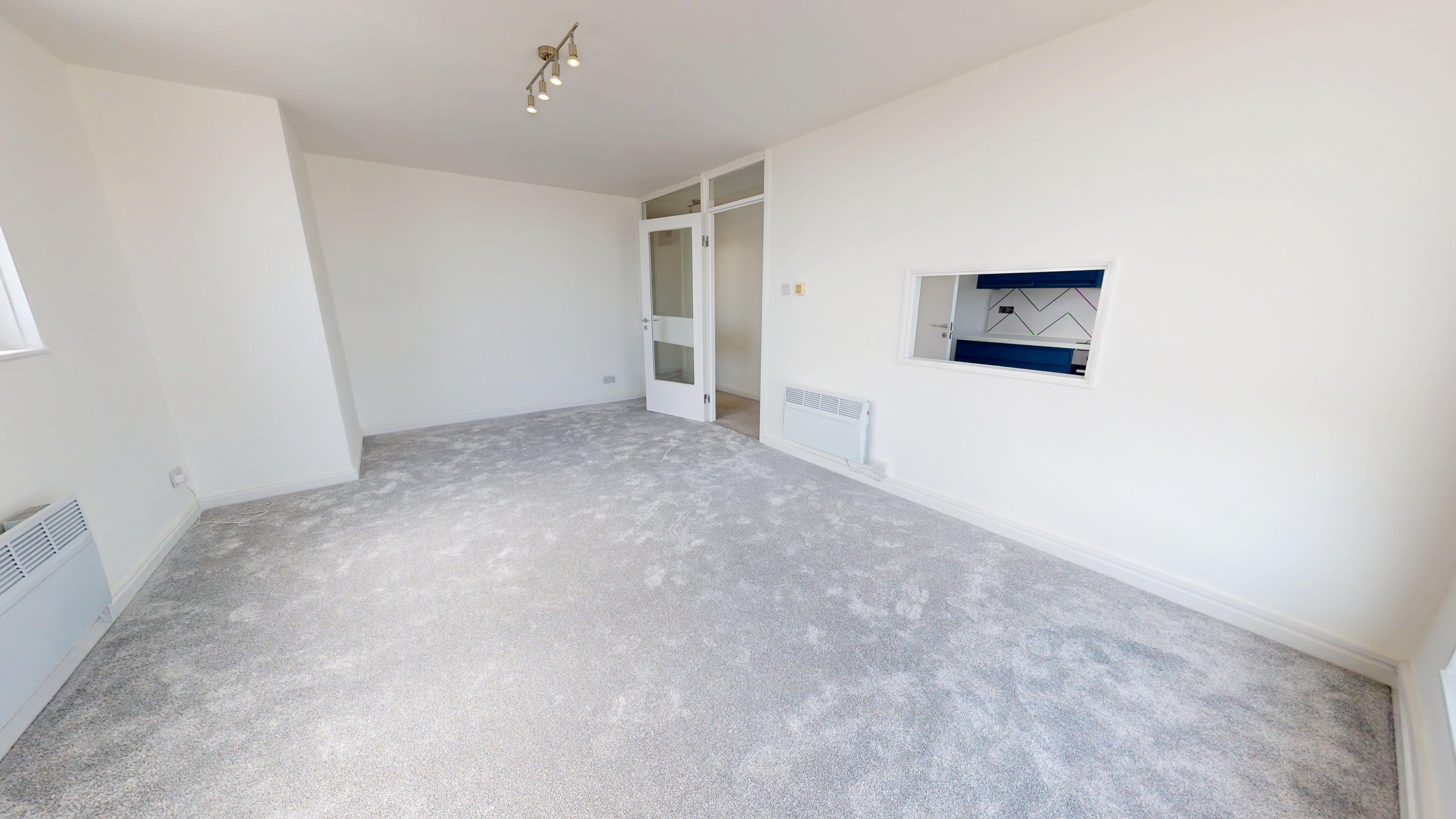 2 bedroom Flat To Let