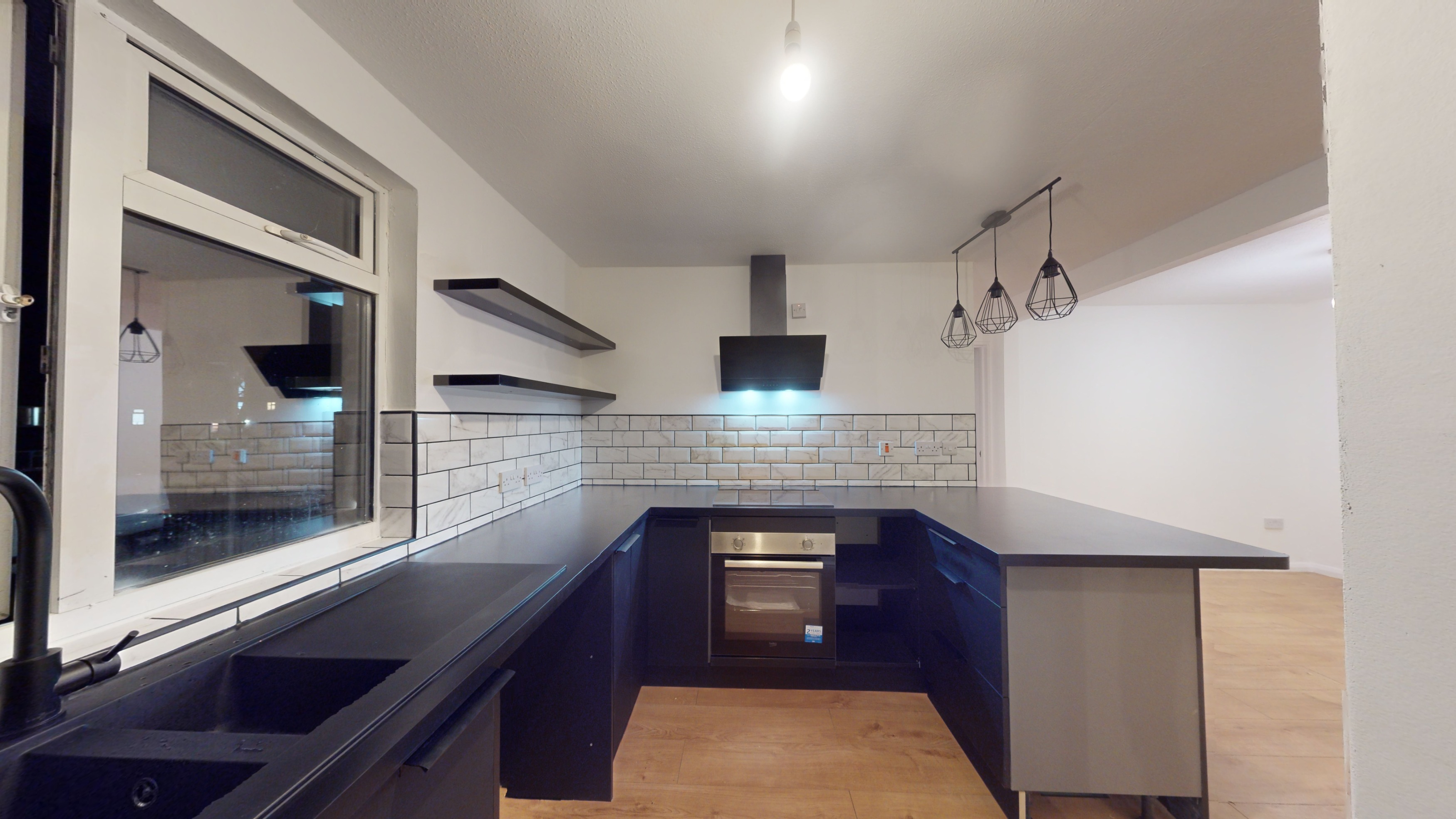 2 bedroom Flat To Let