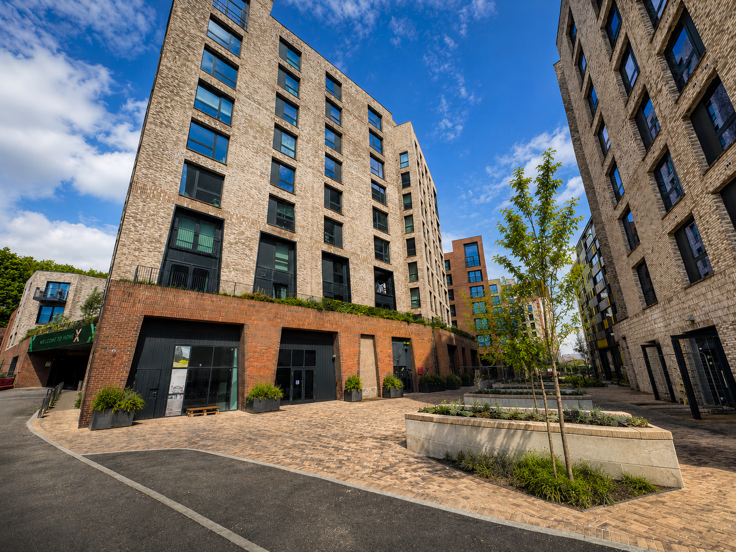 2 bedroom Flat For Sale