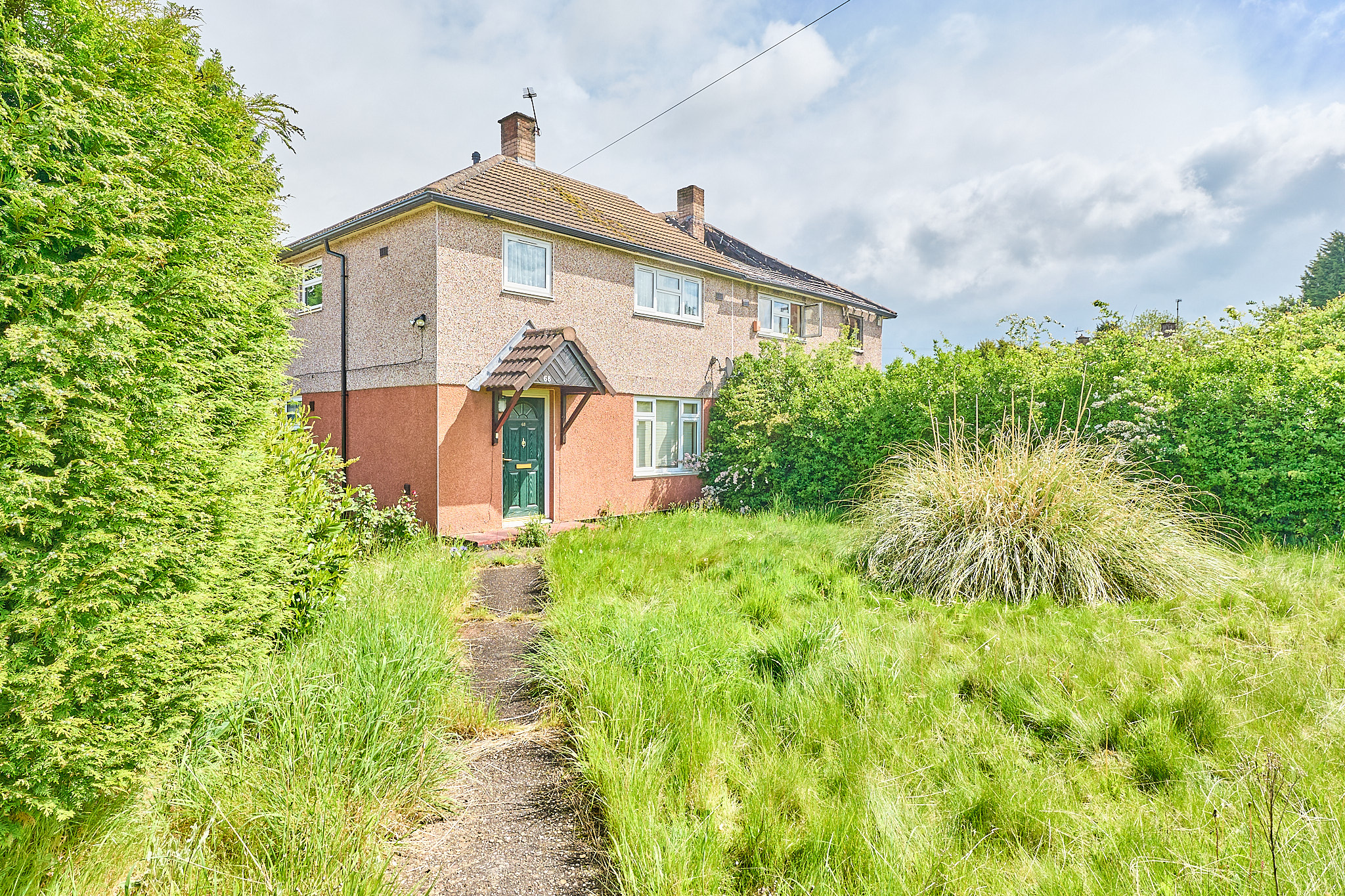 3 bedroom Semi-detached house Sold