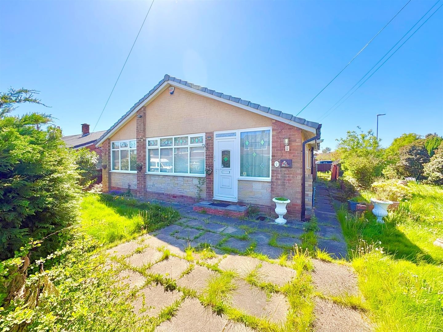 3 bedroom Detached bungalow For Sale