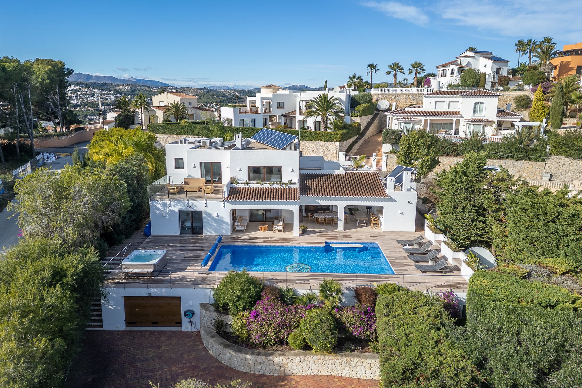 6 bedroom Villa For Sale