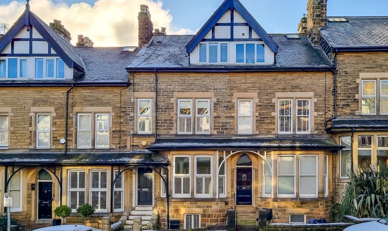 5 bedroom Terraced House For Sale