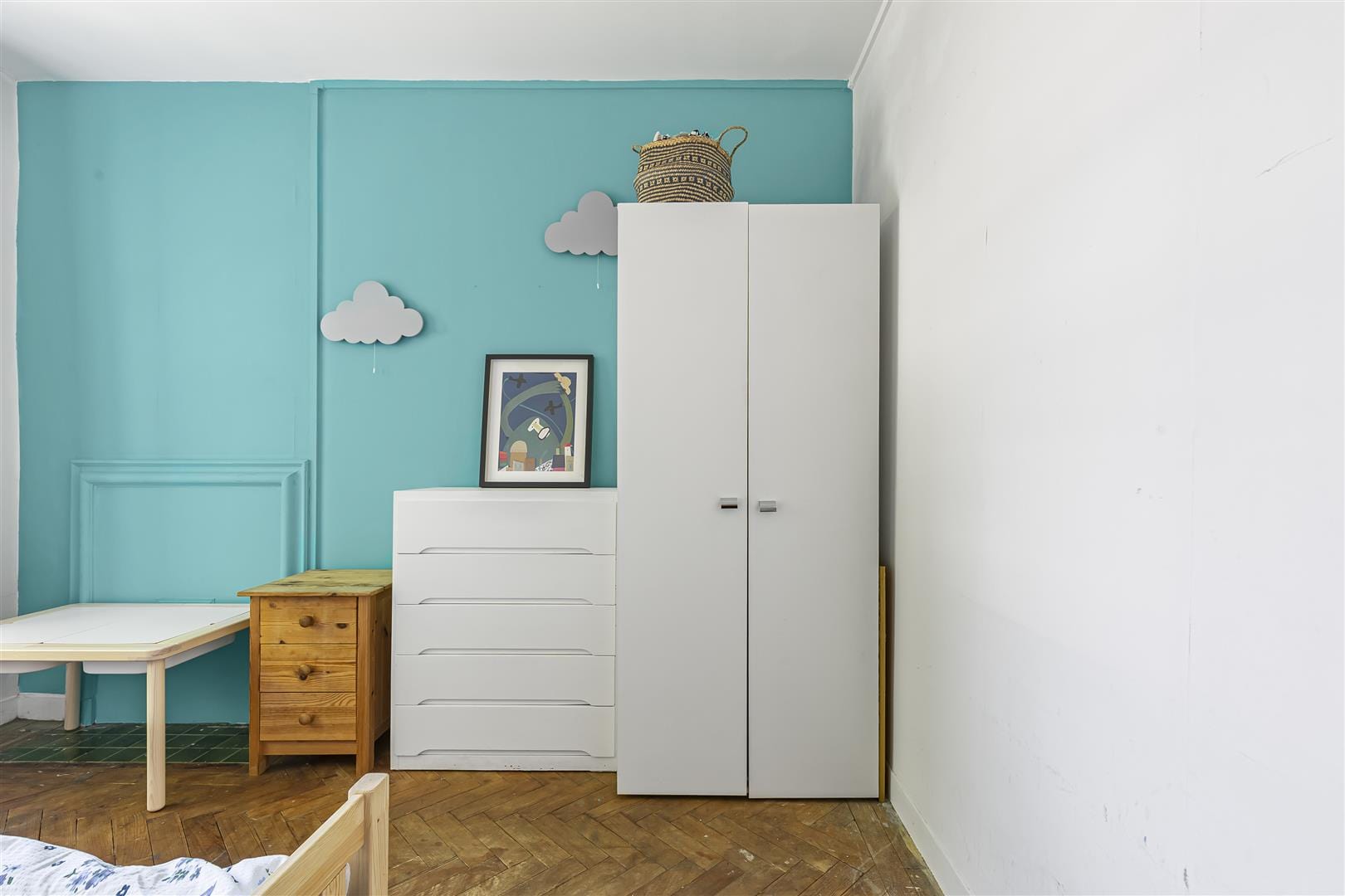 3 bedroom Flat For Sale