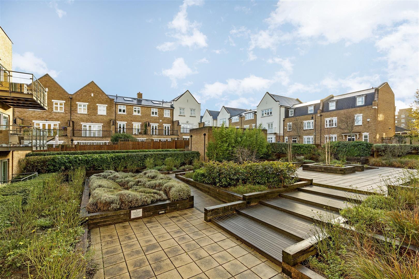 2 bedroom Flat Let