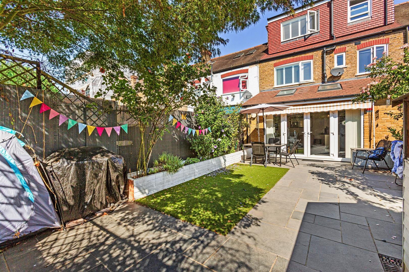 4 bedroom Terraced House For Sale