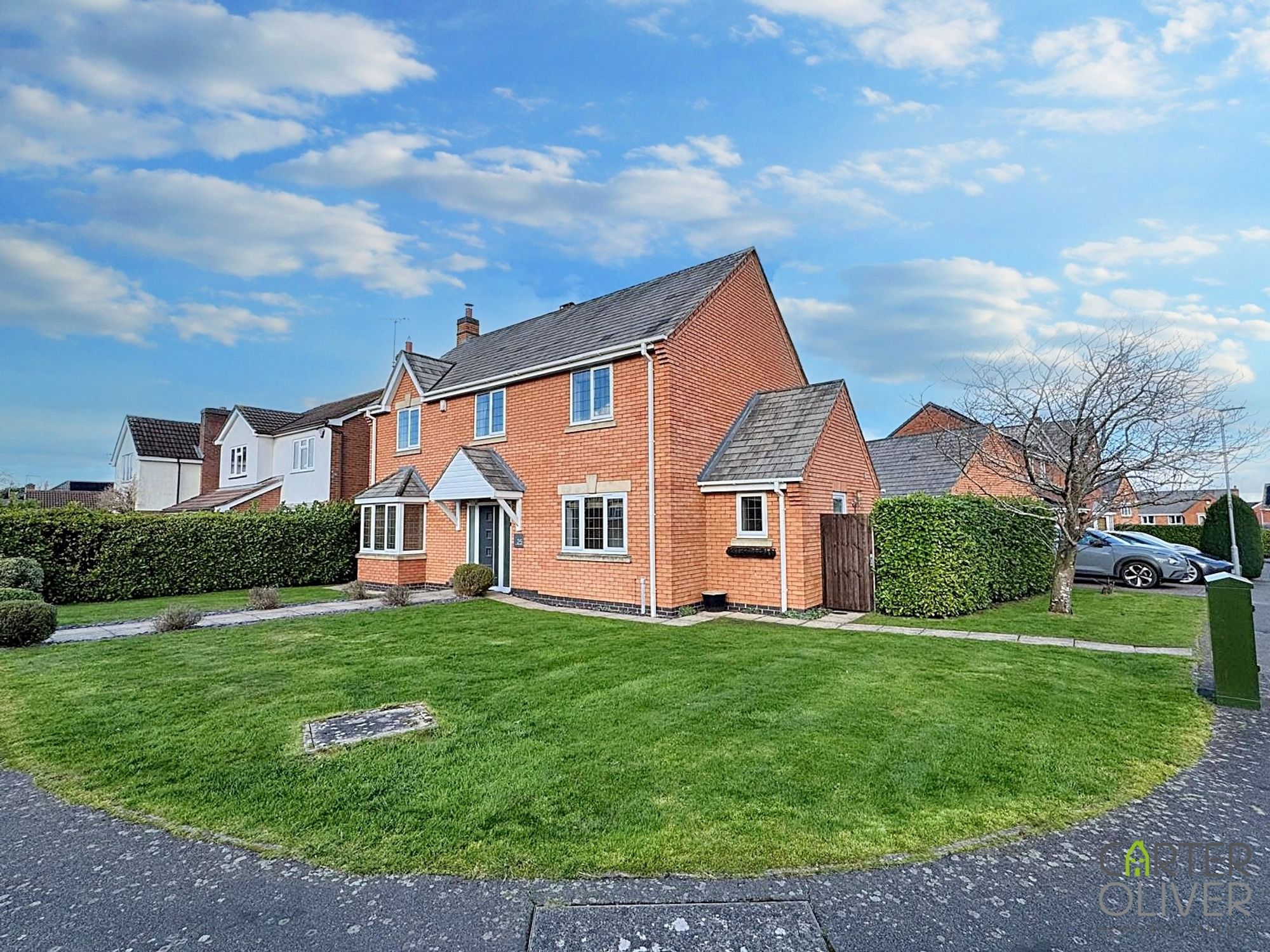 4 bedroom Detached house Under Offer