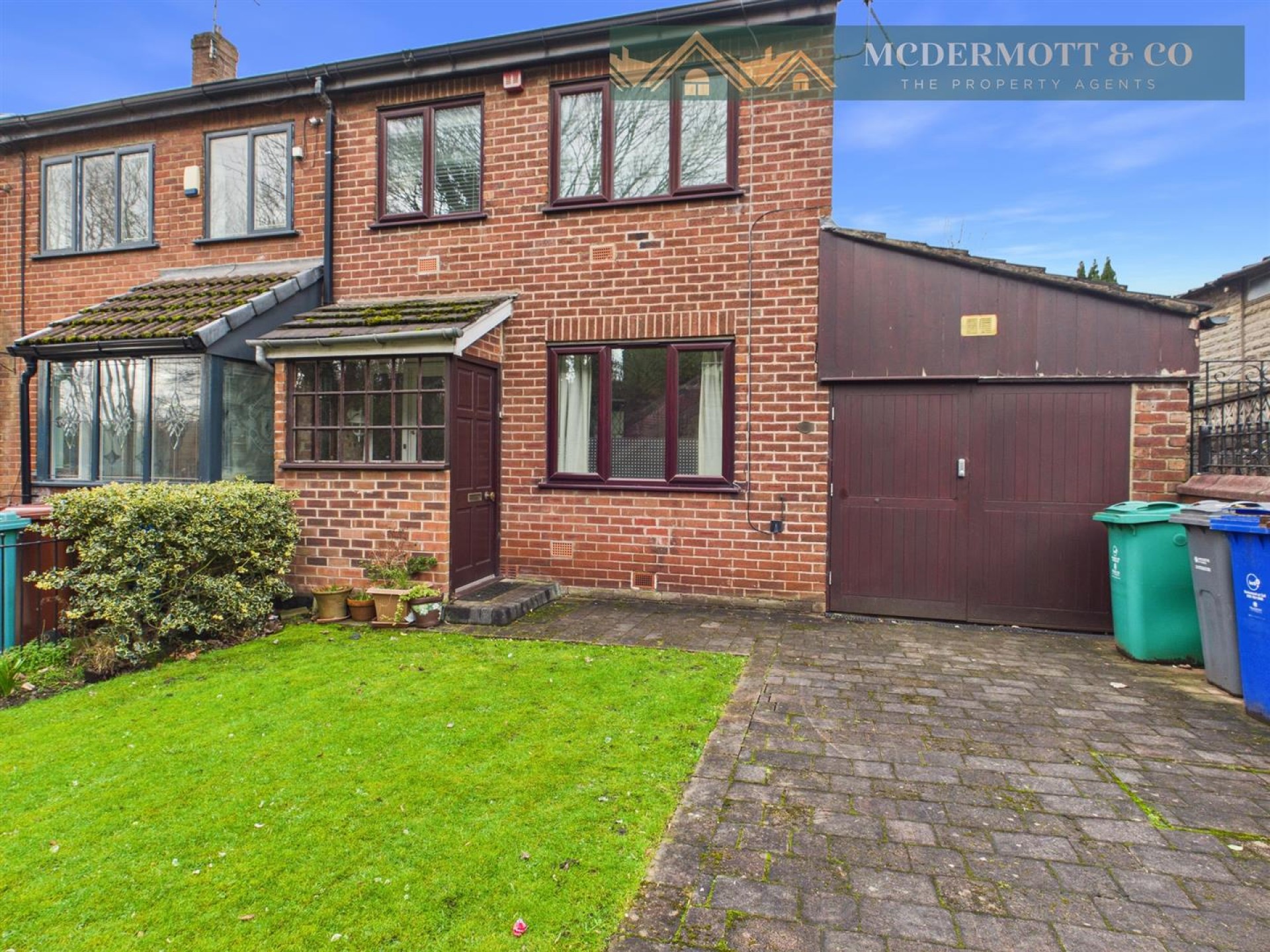 2 bedroom Semi-detached house For Sale