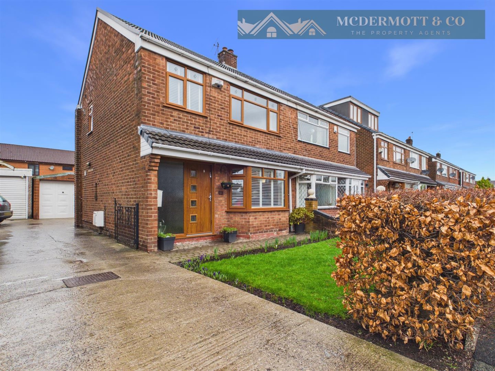 3 bedroom Semi-detached house For Sale