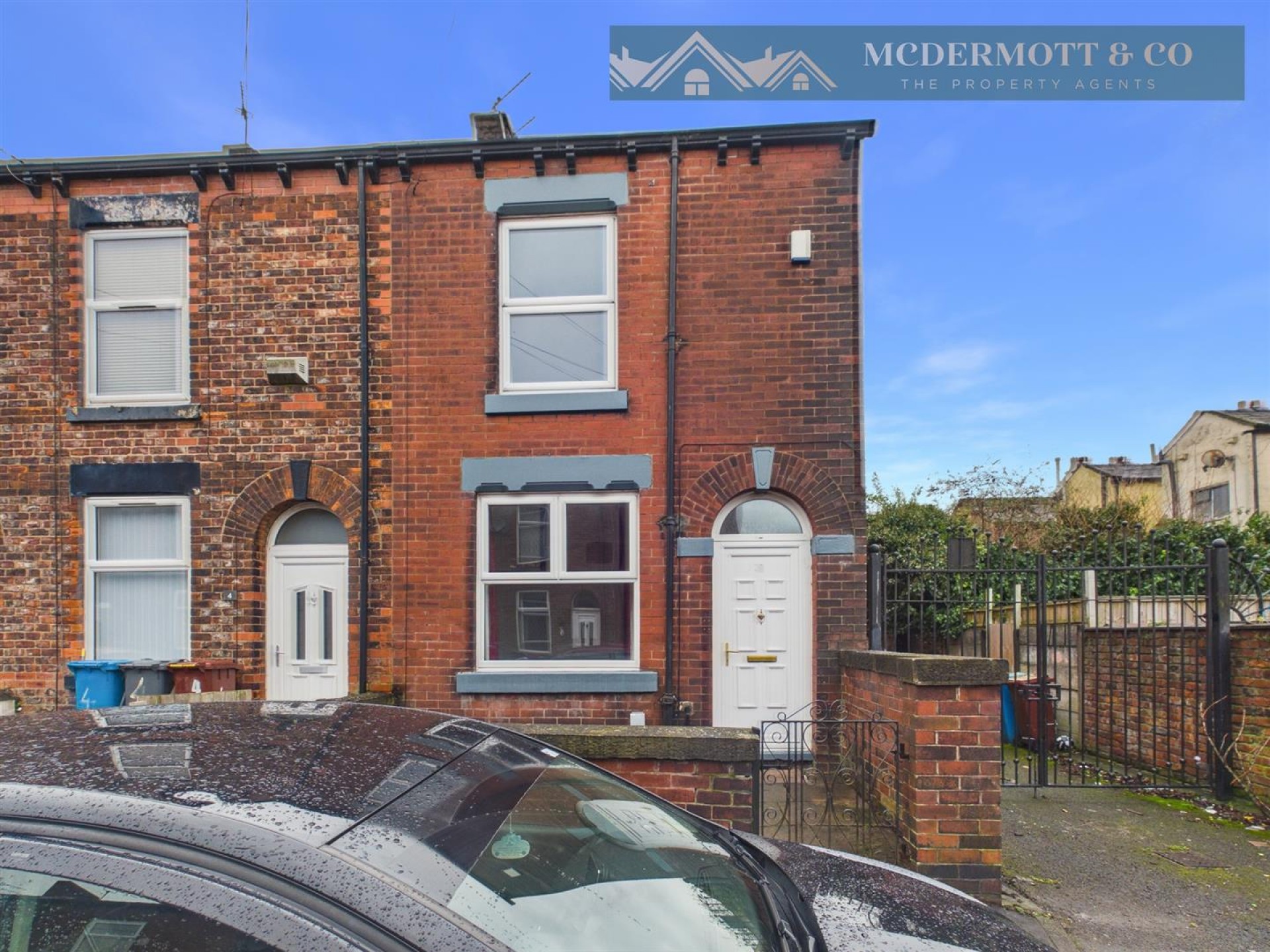 3 bedroom End of terrace house Under Offer