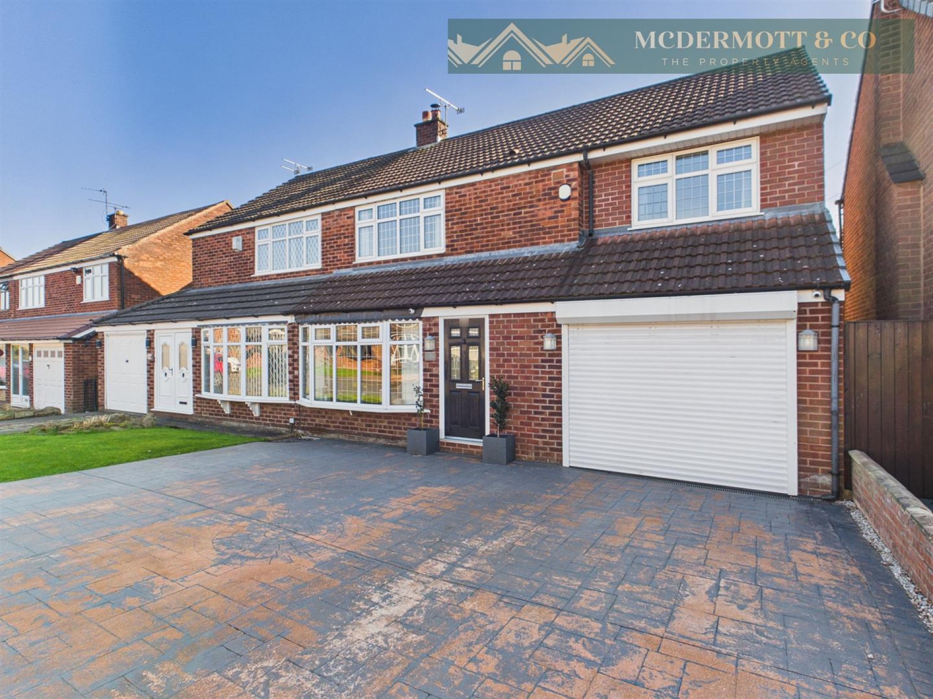 3 bedroom Semi-detached house For Sale