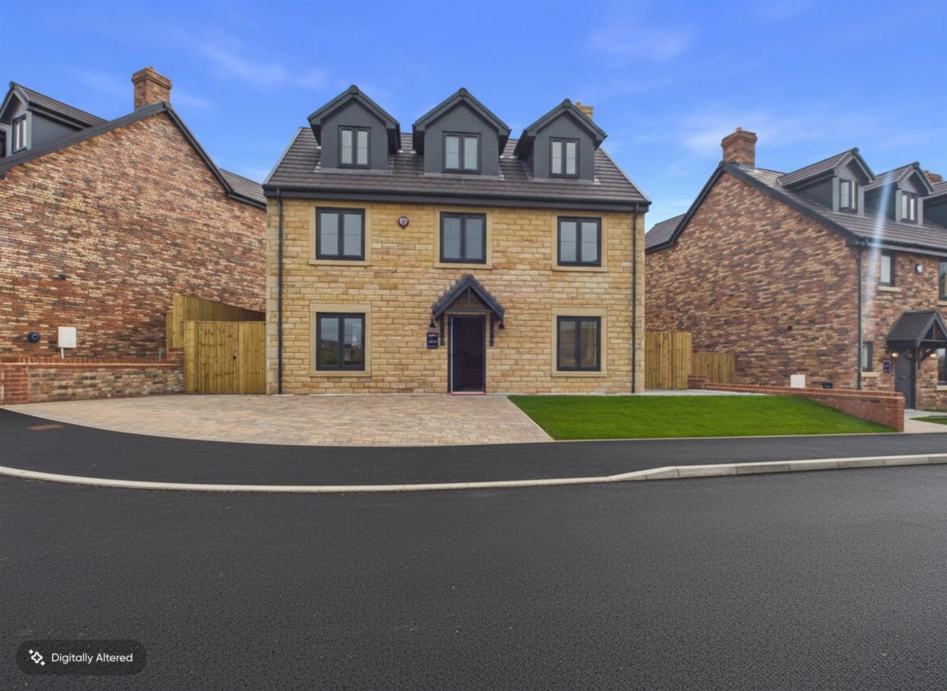 4 bedroom Detached house Under Offer
