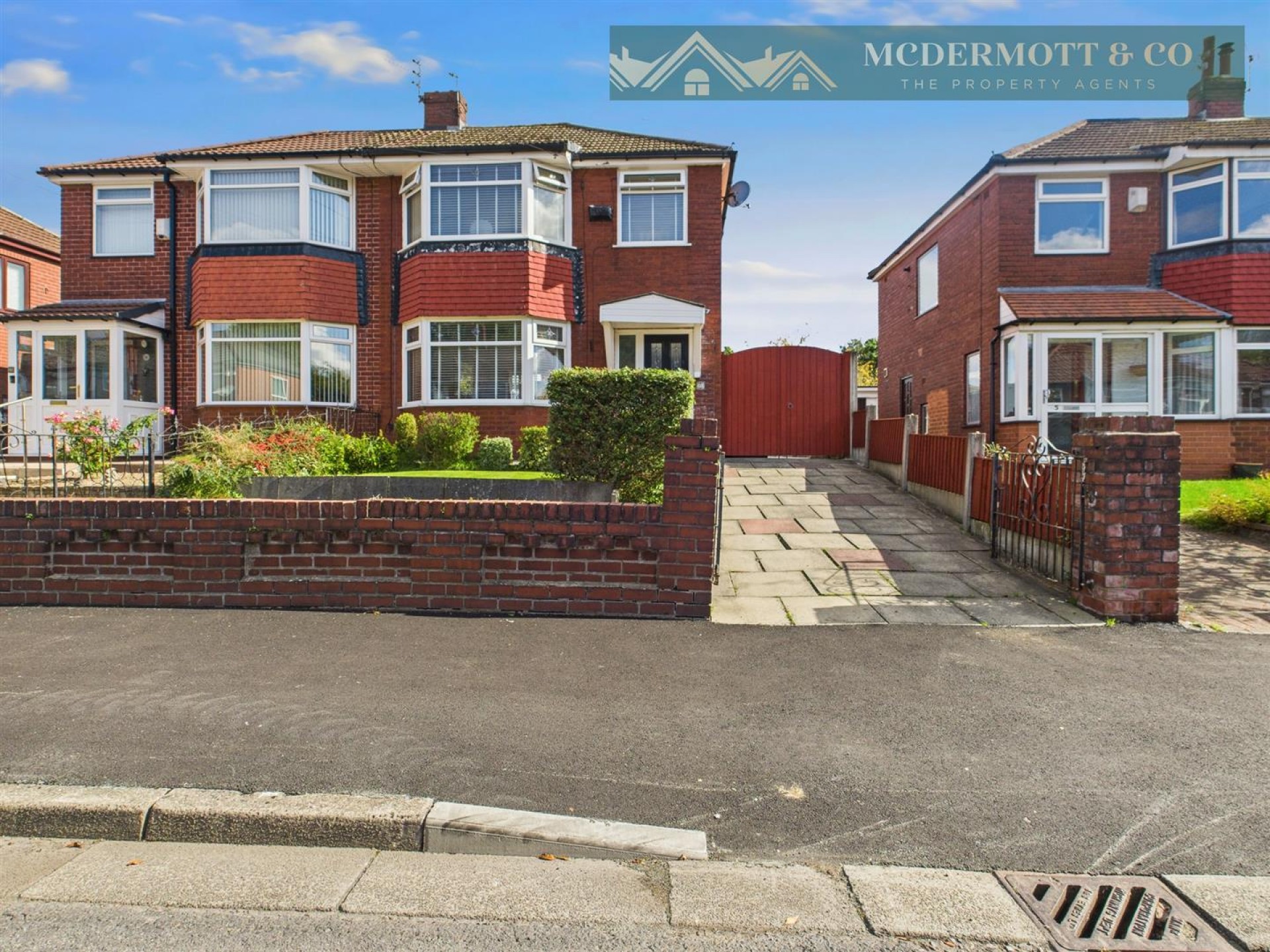 3 bedroom Semi-detached house For Sale
