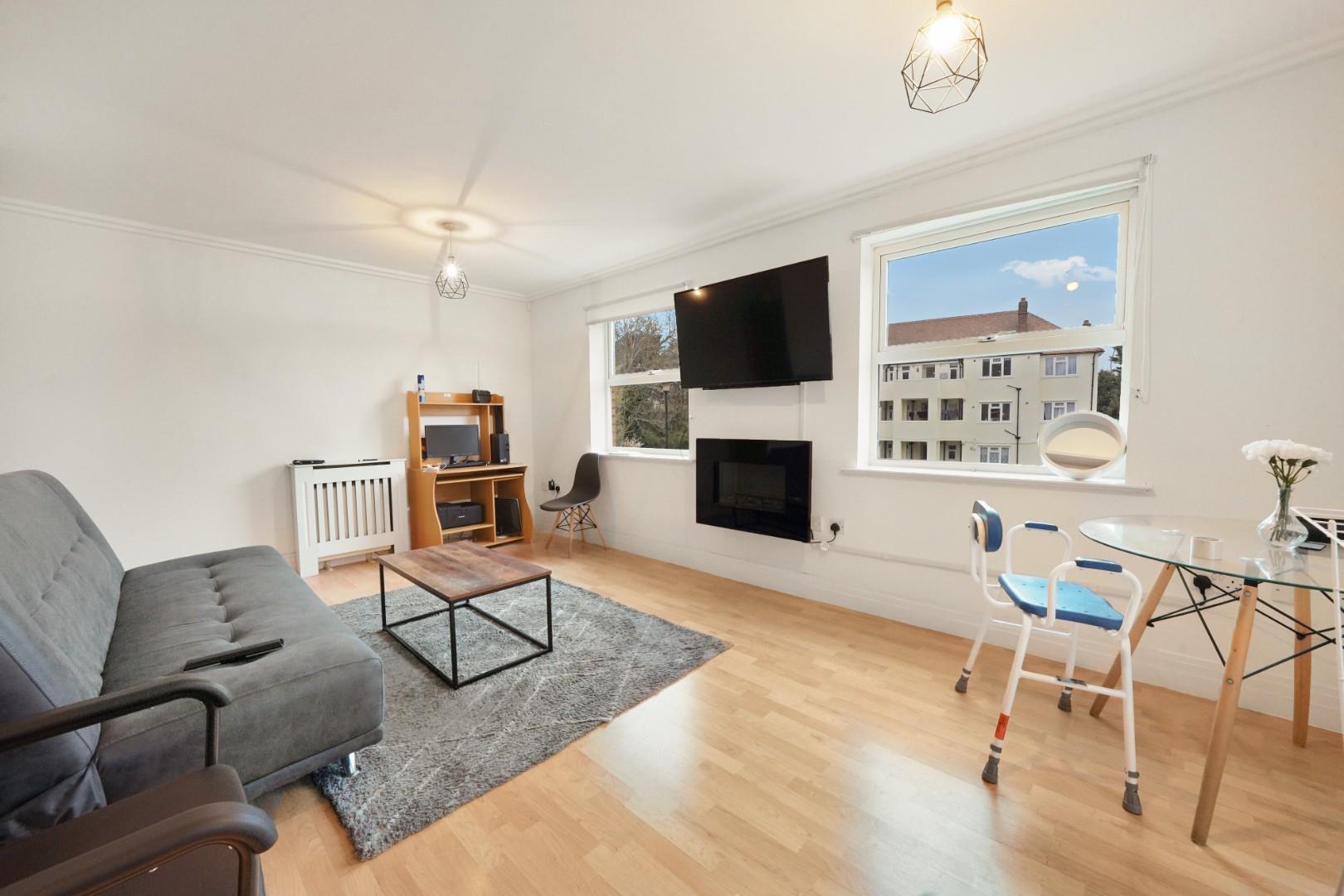 1 bedroom Flat For Sale