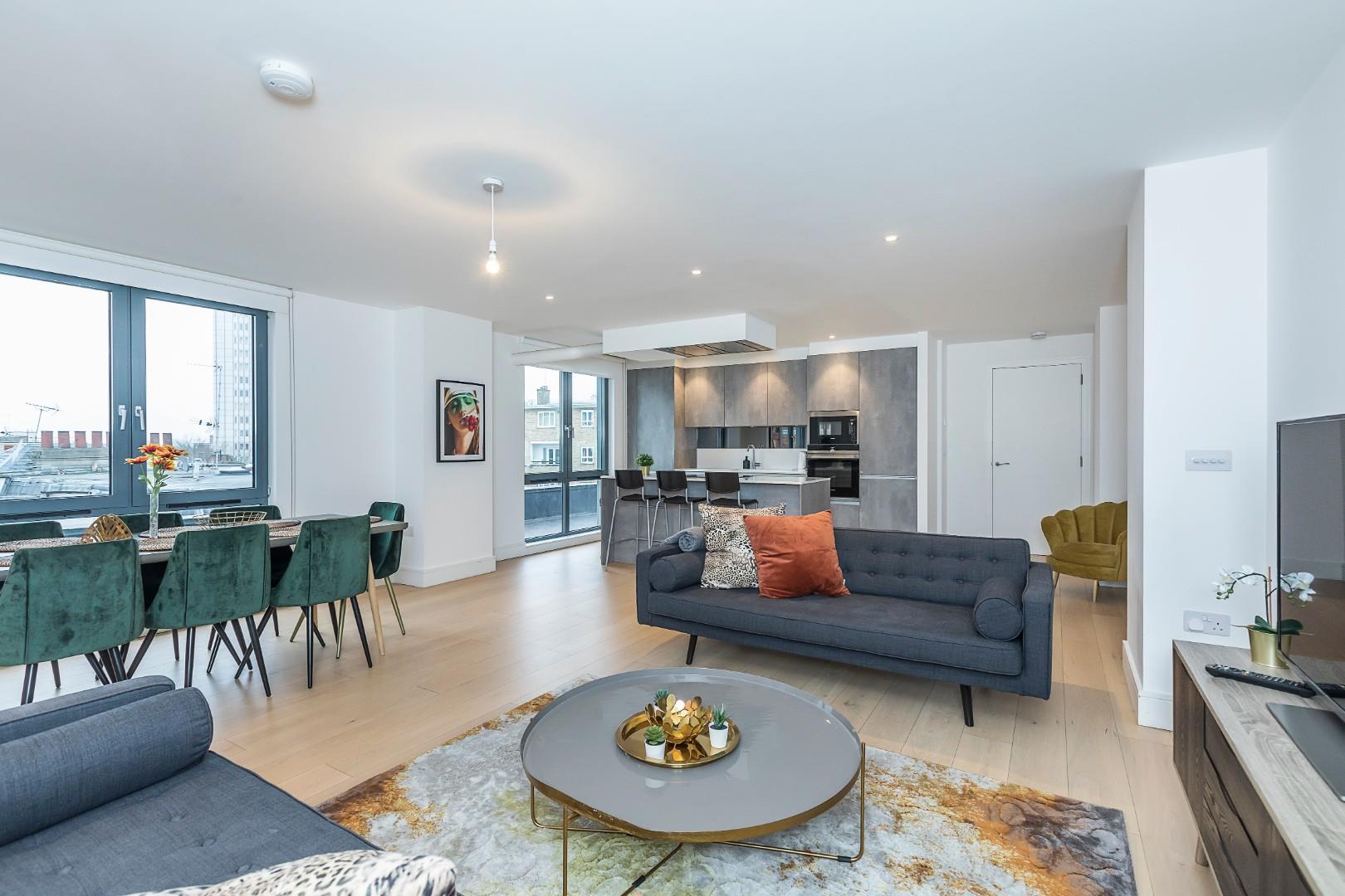 4 bedroom Flat Let