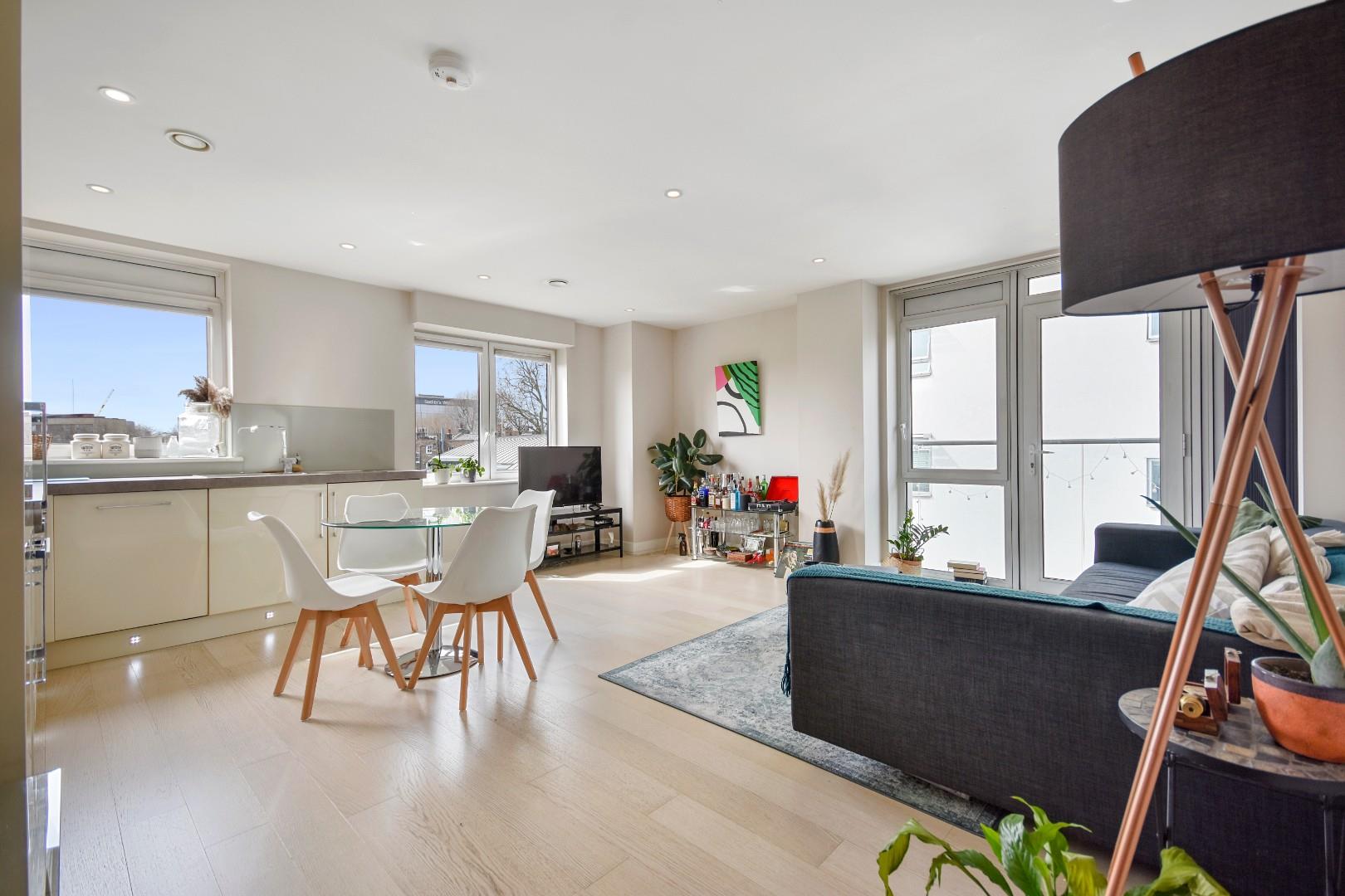 2 bedroom Flat Let