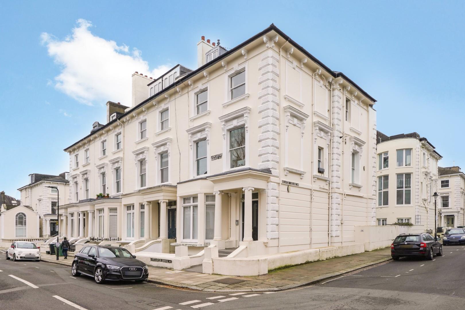 2 bedroom Flat Let