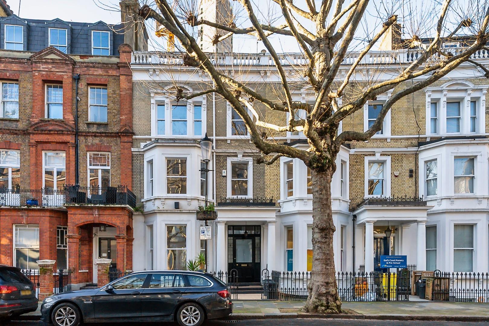6 bedroom Flat For Sale