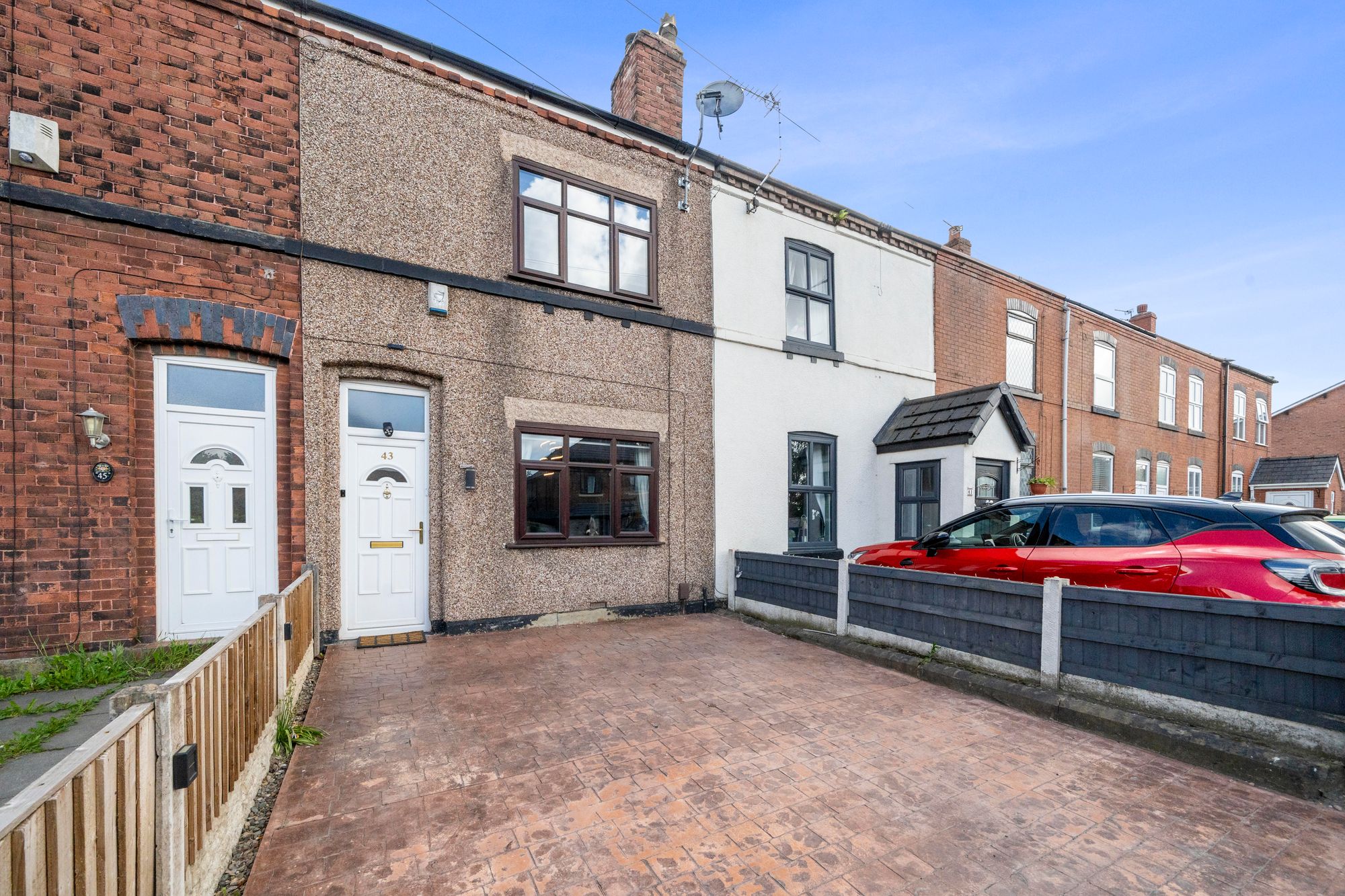 2 bedroom House (unspecified) For Sale