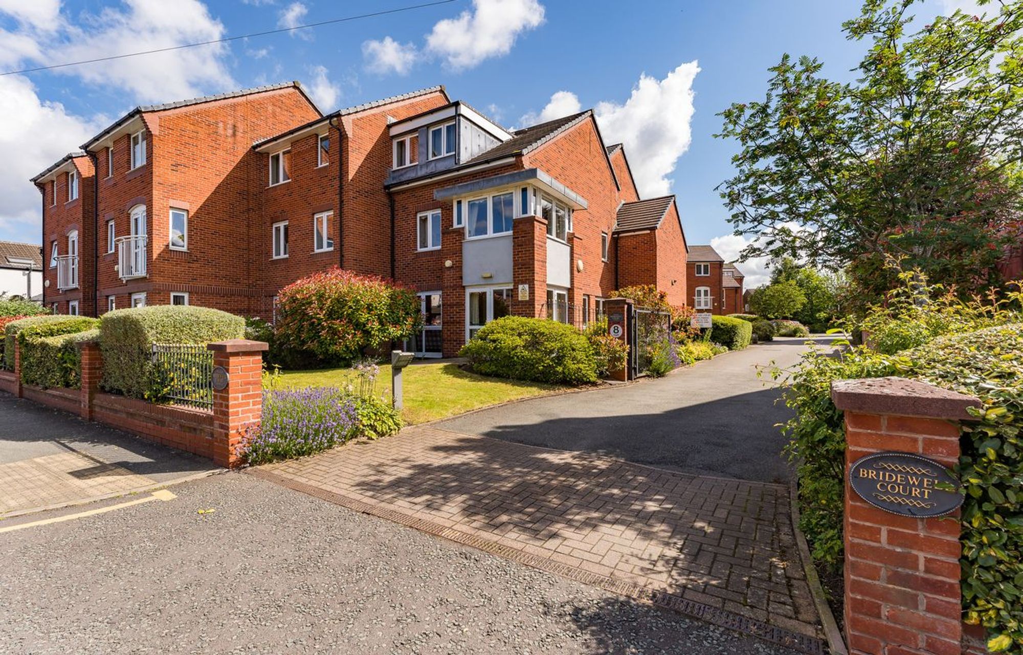 1 bedroom Apartment Under Offer