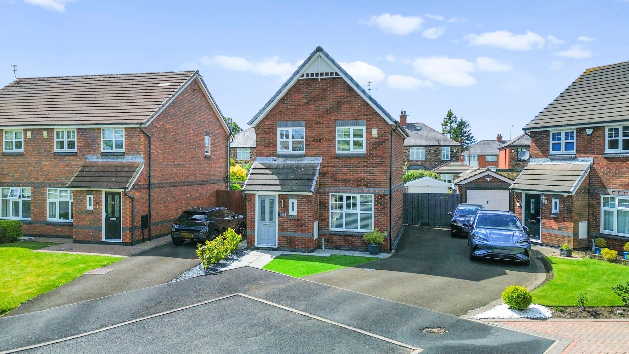 3 bedroom Detached house For Sale