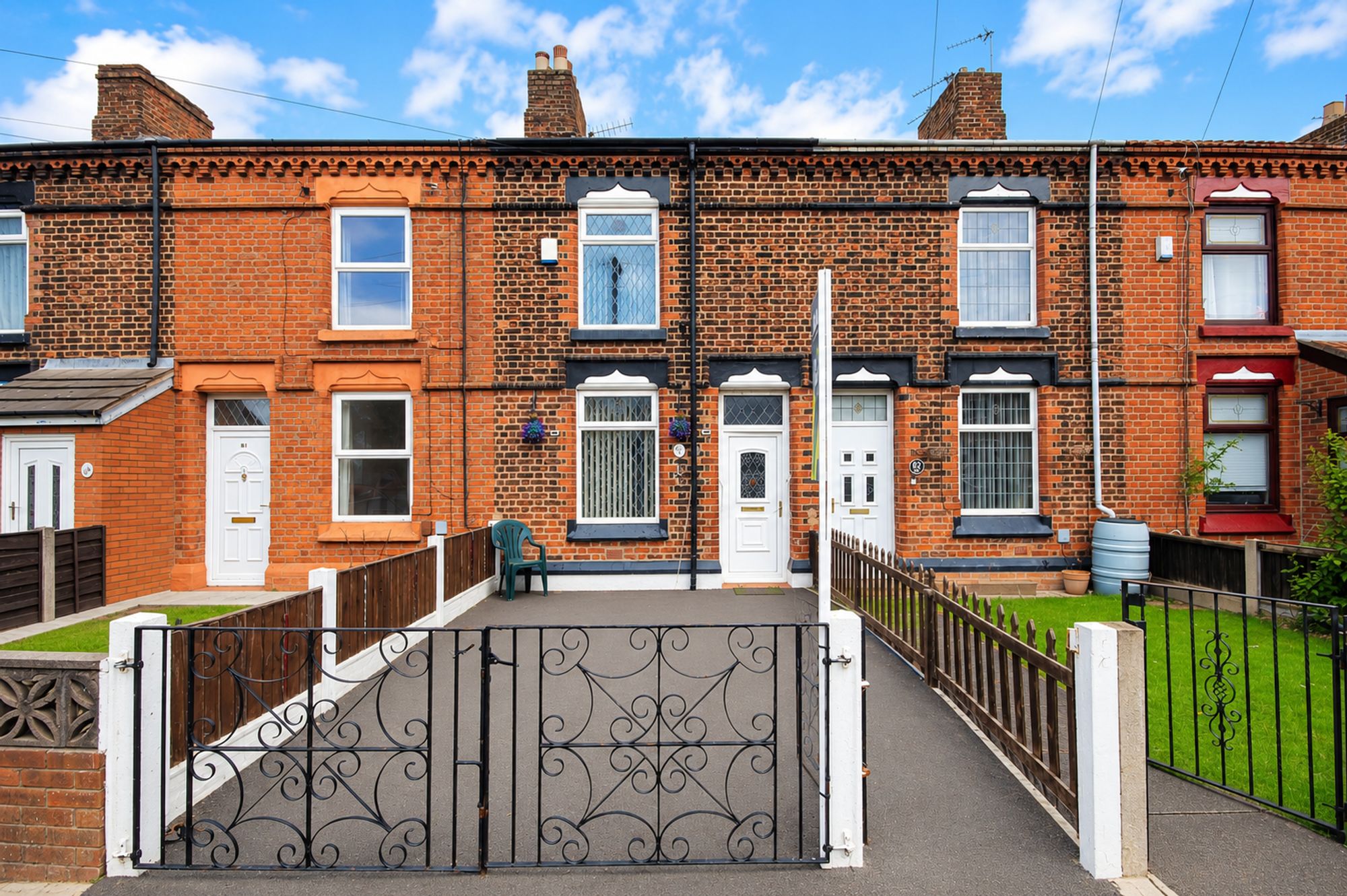 2 bedroom Terraced House Under Offer