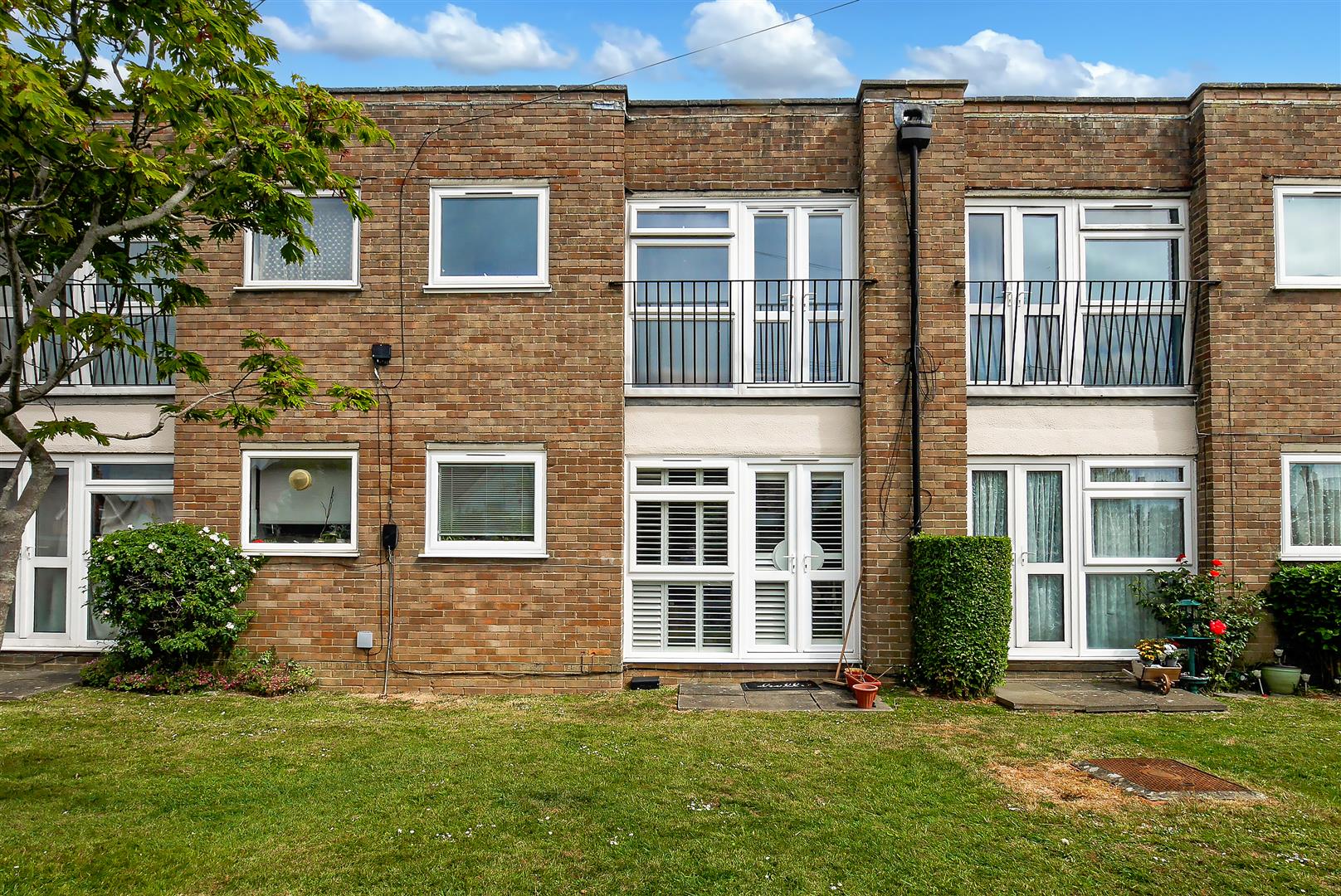 1 bedroom Apartment For Sale