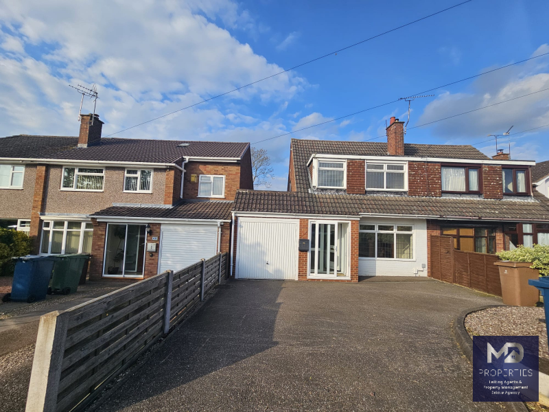 3 bedroom Semi-detached house To Let