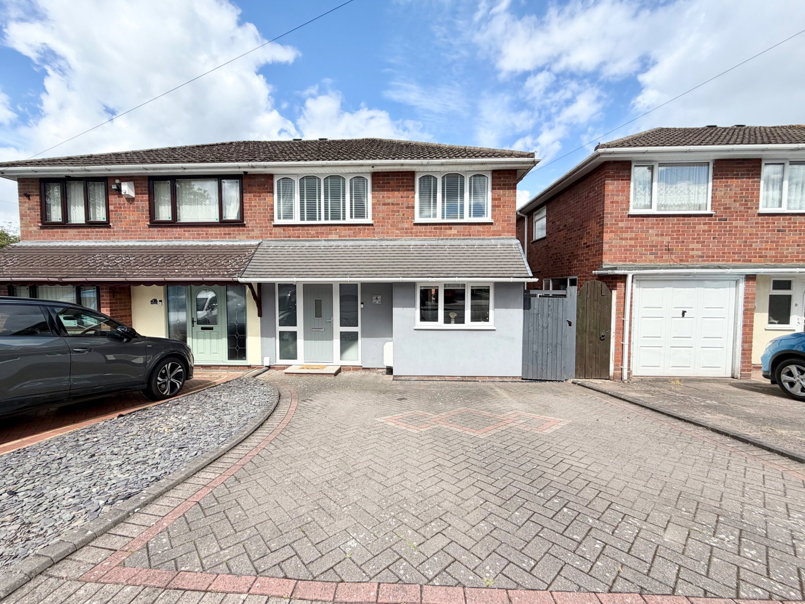 3 bedroom Semi-detached house For Sale