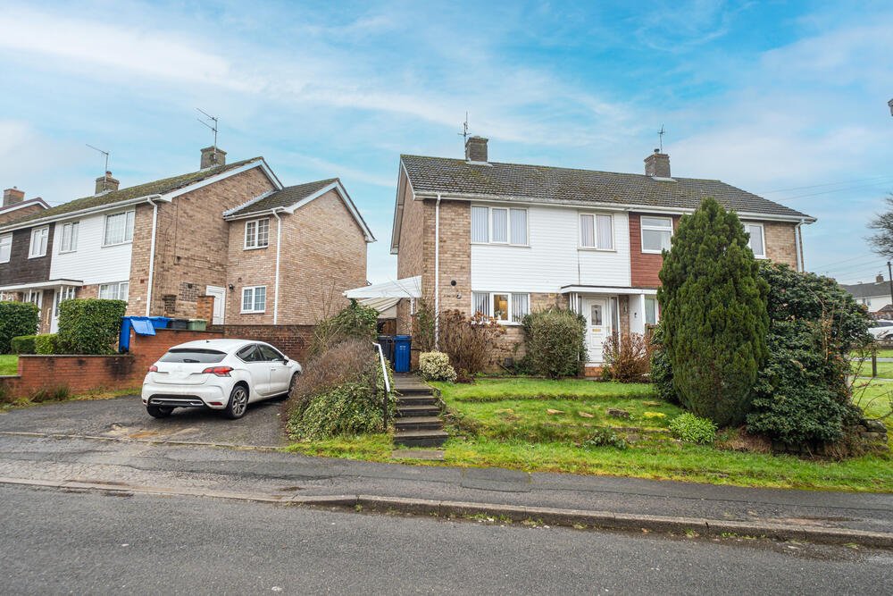  Semi-detached house Under Offer