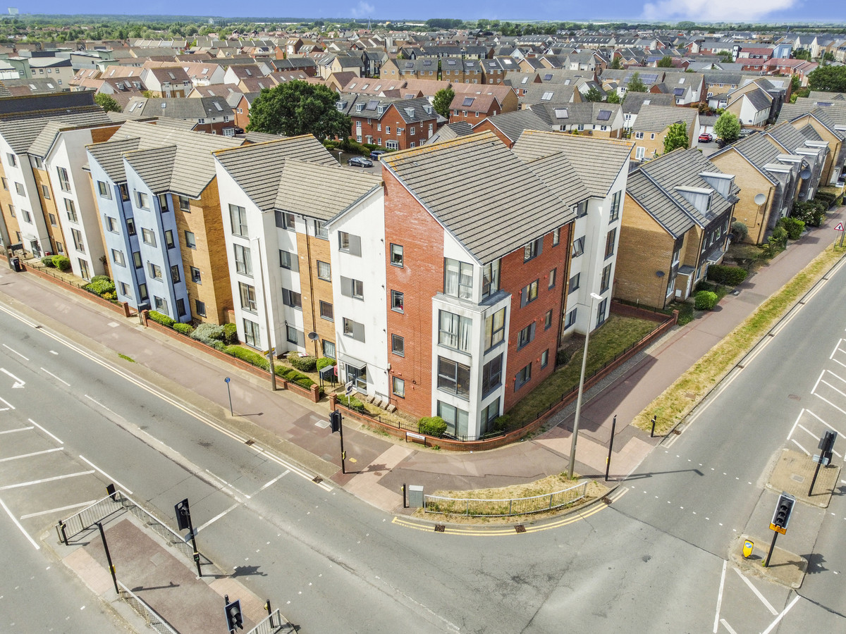 2 bedroom Apartment For Sale