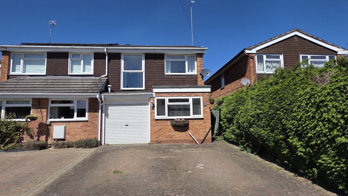 3 bedroom House (unspecified) For Sale