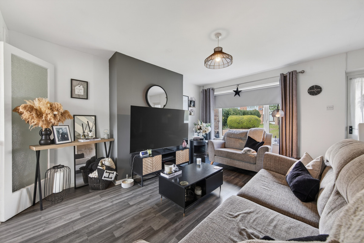 2 bedroom House (unspecified) For Sale