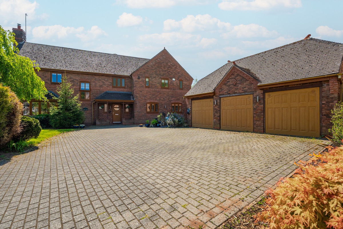 5 bedroom Castle For Sale