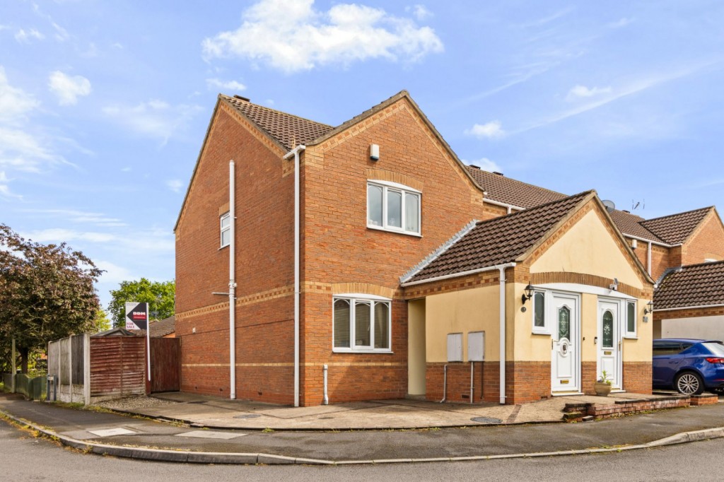 2 bedroom House (unspecified) For Sale