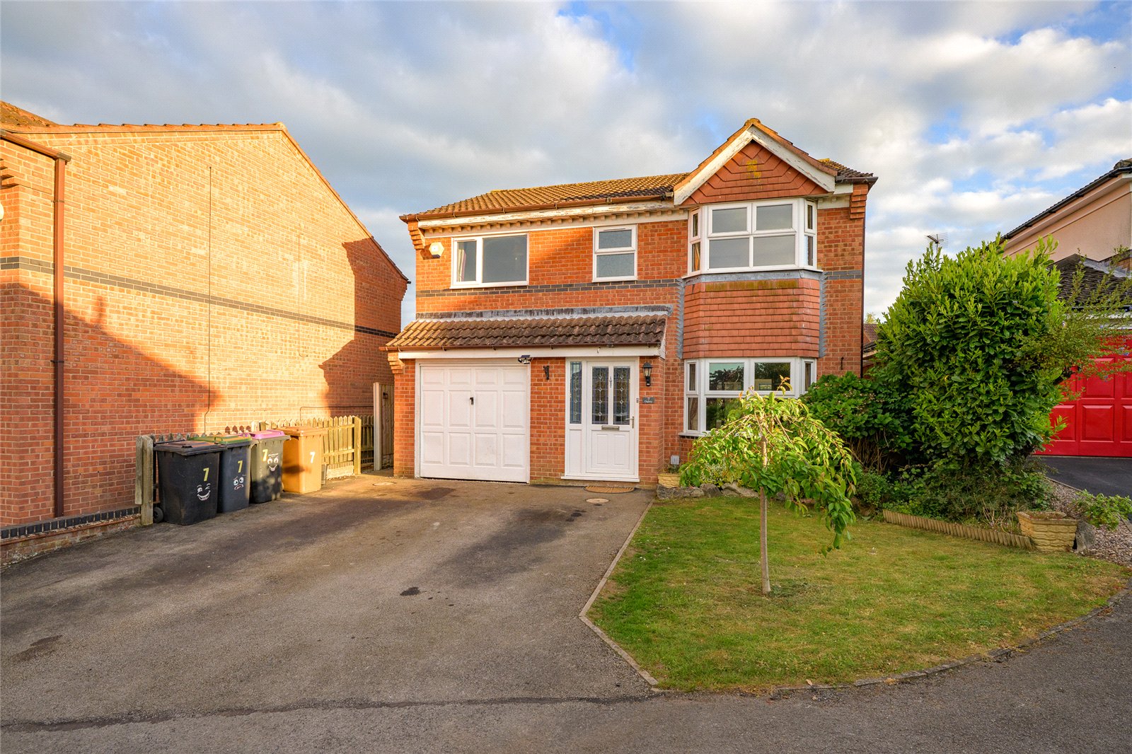 4 bedroom Detached house Under Offer