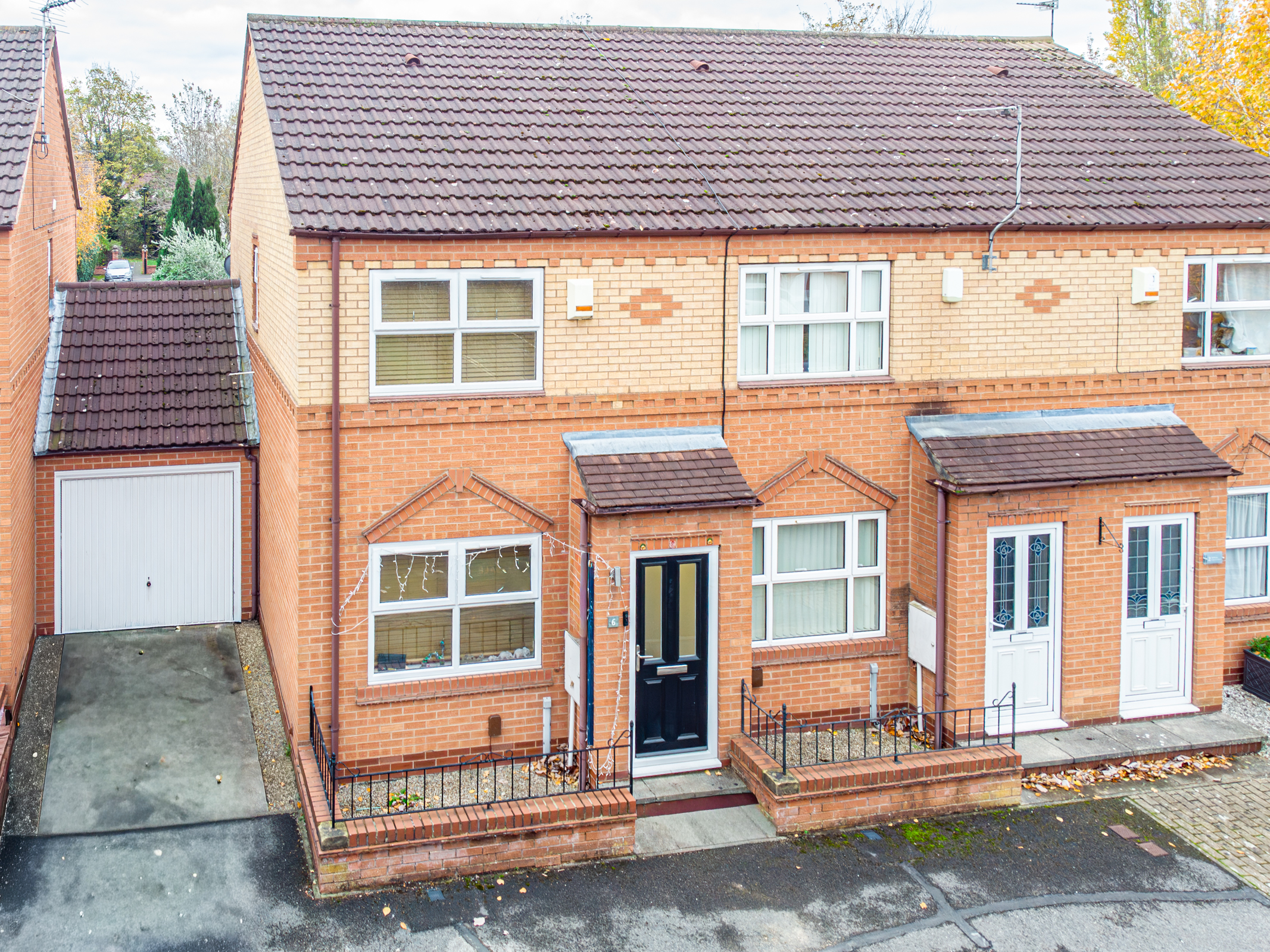 2 bedroom End of terrace house For Sale