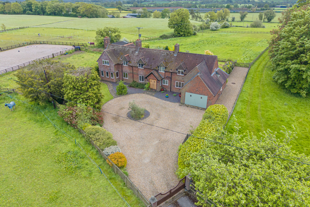 6 bedroom Detached house For Sale