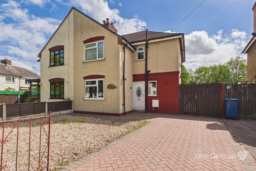 3 bedroom Semi-detached house For Sale