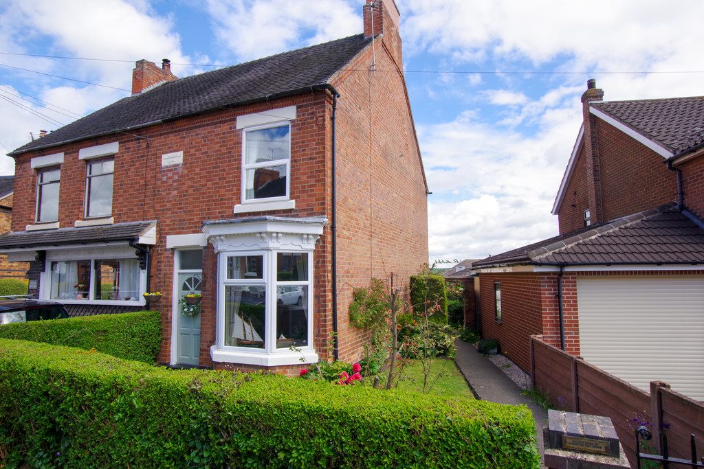 2 bedroom Semi-detached house For Sale