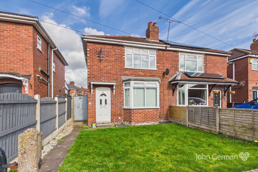 2 bedroom Semi-detached house For Sale