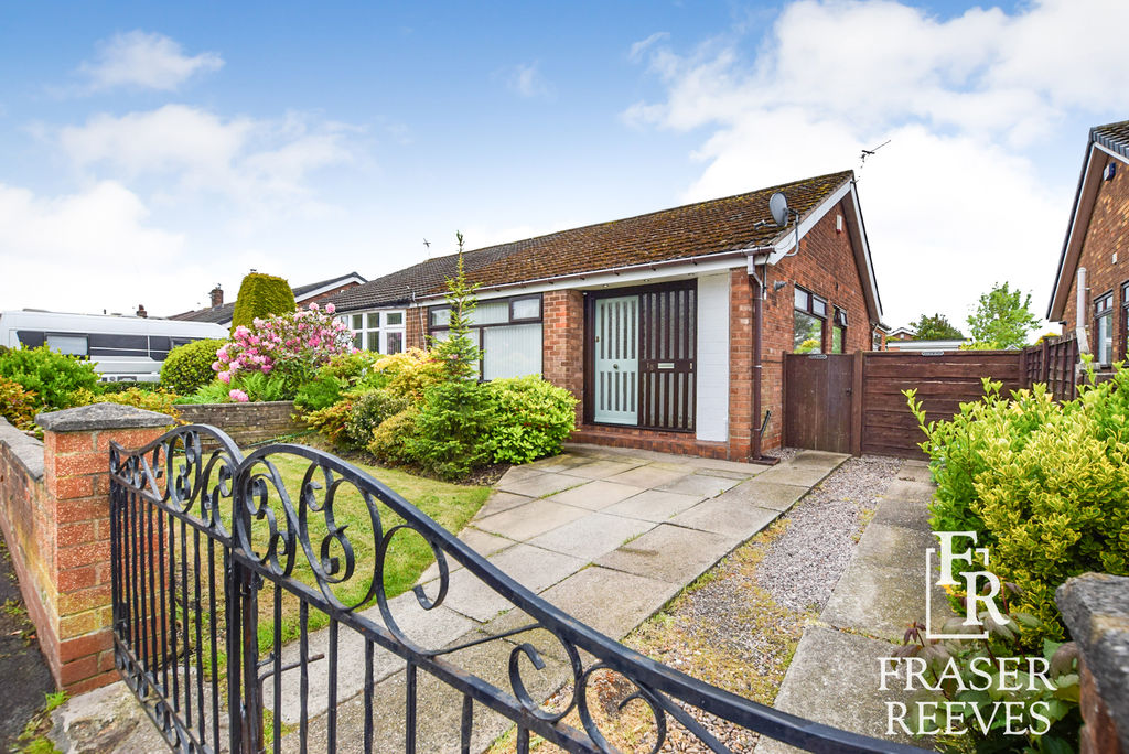 2 bedroom Detached bungalow Under Offer