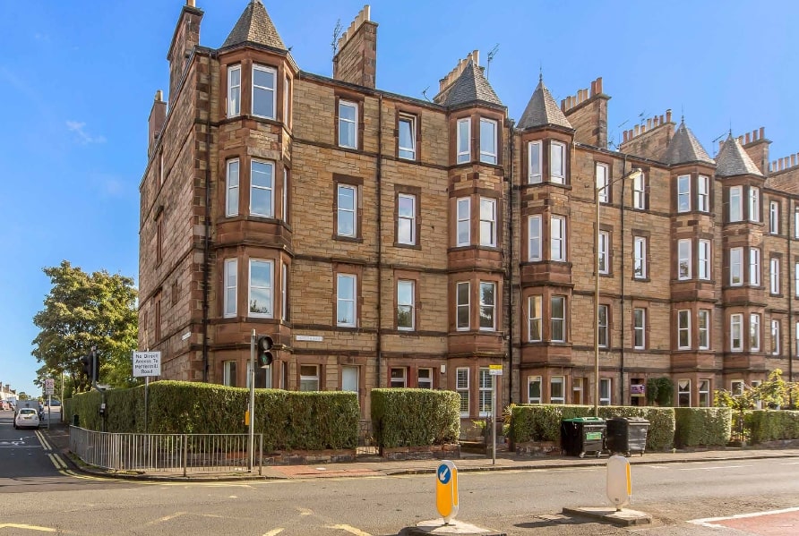 4 bedroom Flat To Let