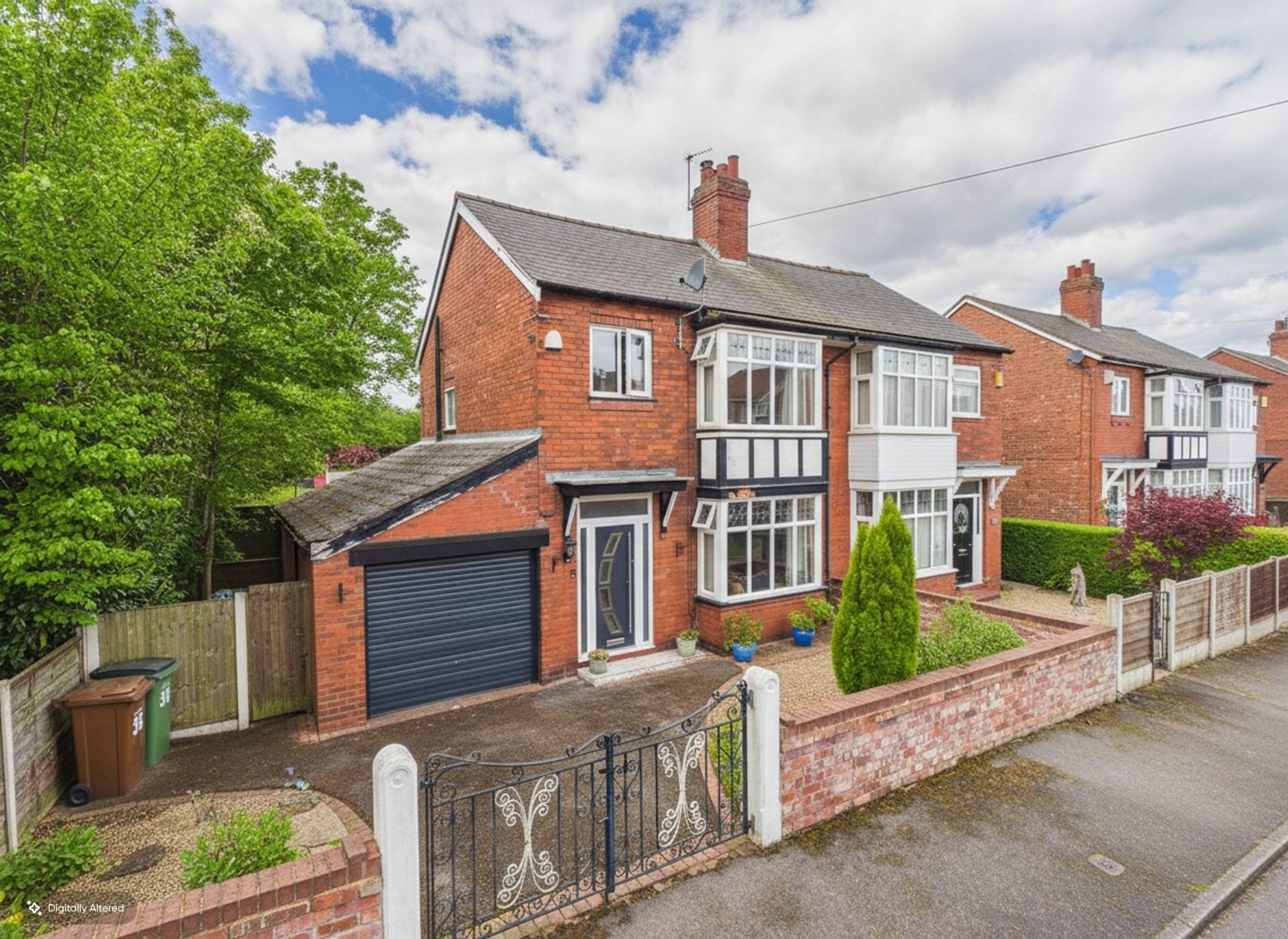 3 bedroom Semi-detached house For Sale