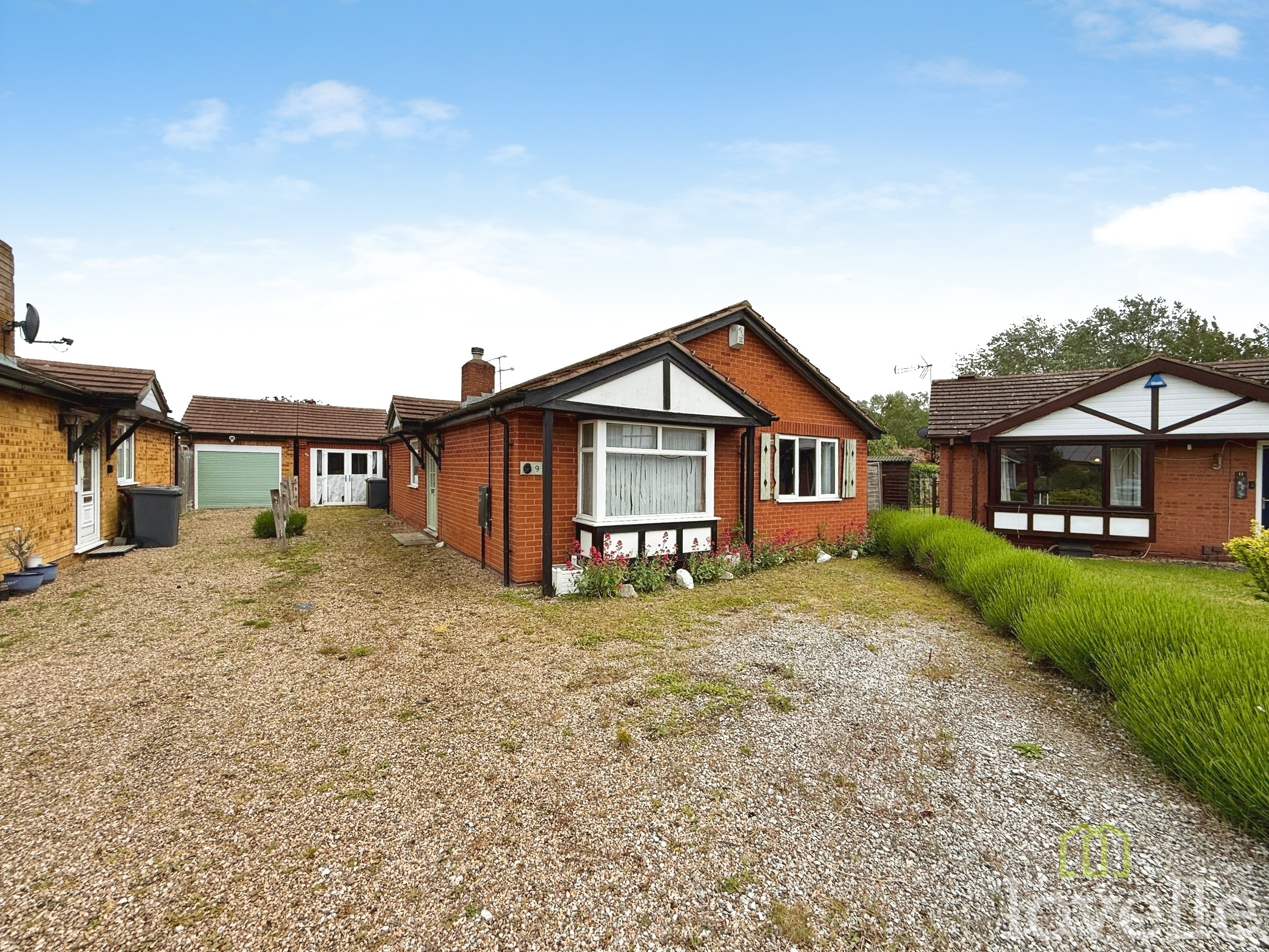 3 bedroom Detached bungalow For Sale