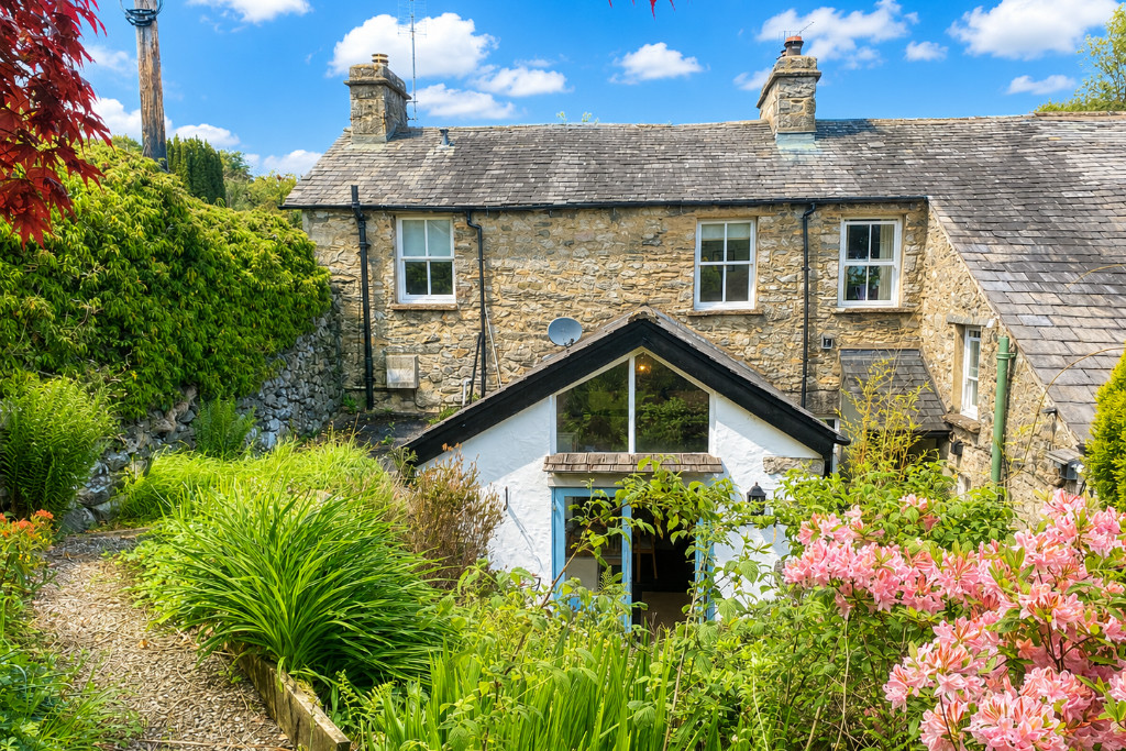 3 bedroom Village House For Sale