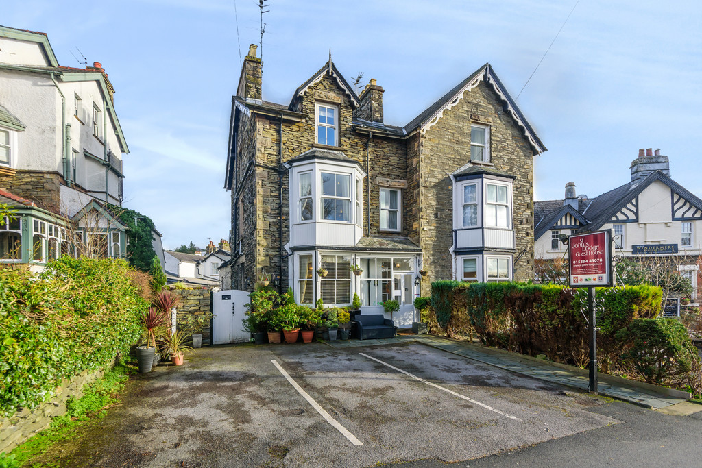 1 Stone House For Sale