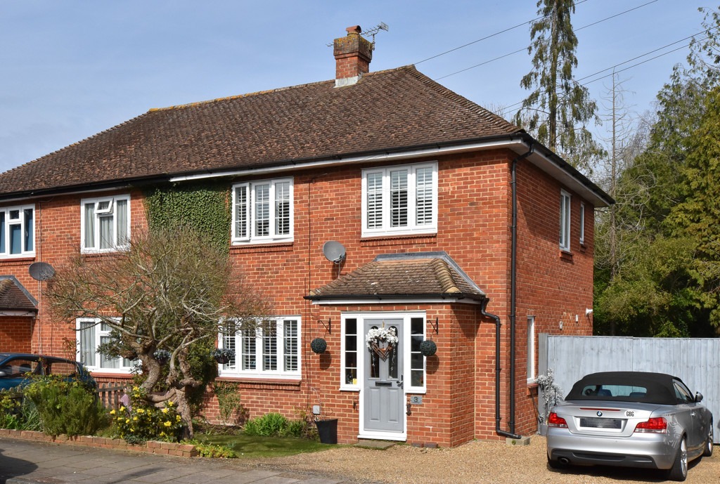 3 bedroom Property For Sale