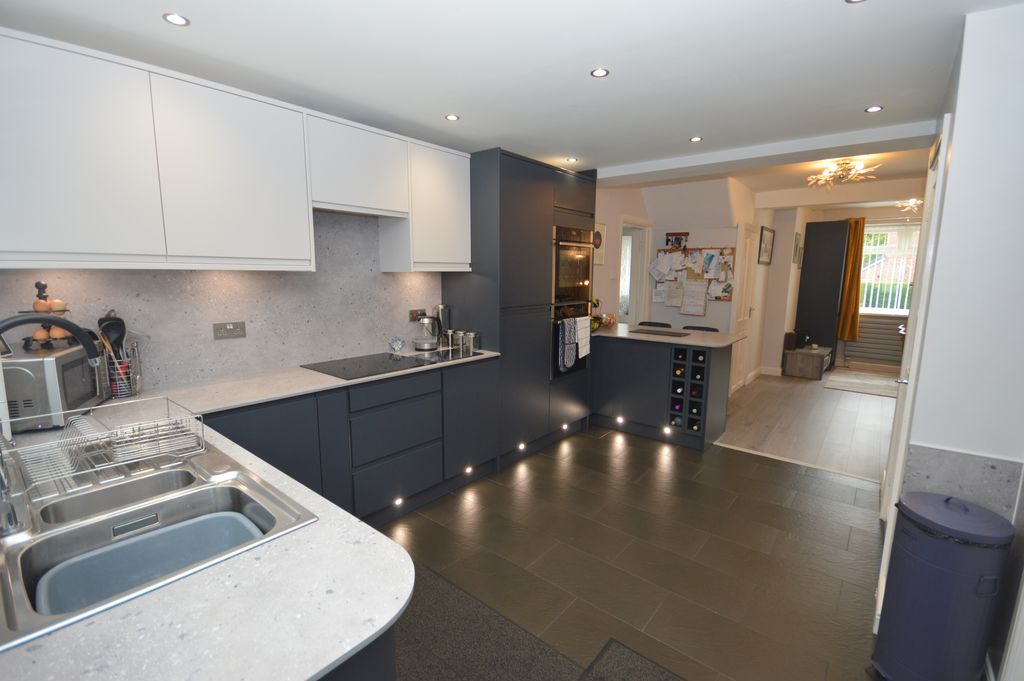 4 bedroom Link detached house For Sale